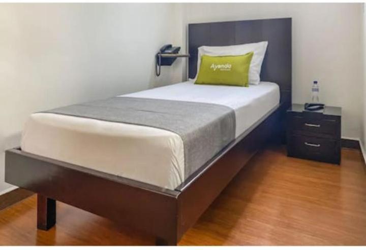 Hotel Castellon Plaza Pereira Exterior photo